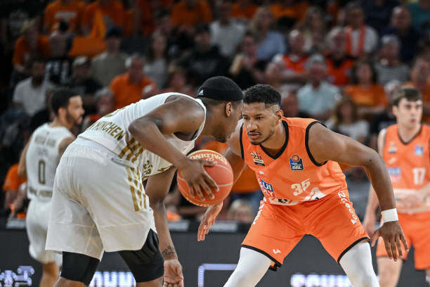 阿隆索执教 阿隆索执教