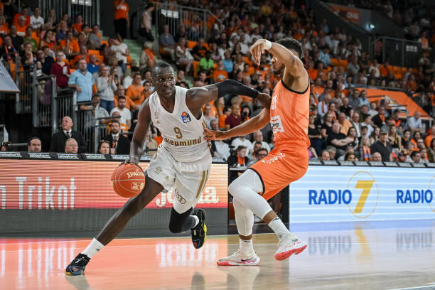 的战术配合 的战术配合